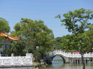 Attractions and Things to do off Taipei's MRT Brown Line (Bihu Lake Park)